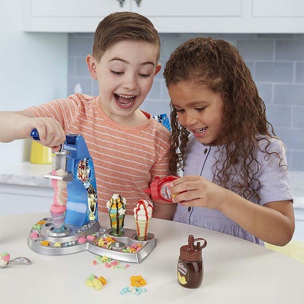 Παγωτομηχανή Ice Cream Play-Doh Hasbro